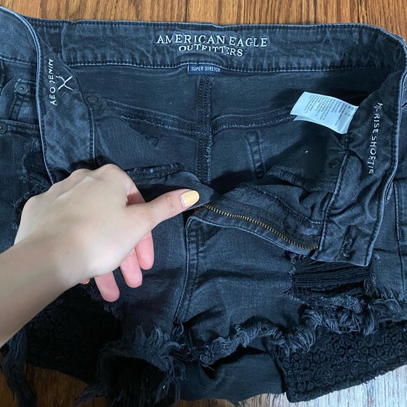 AE high rise denim shorts - Picture 2 of 4